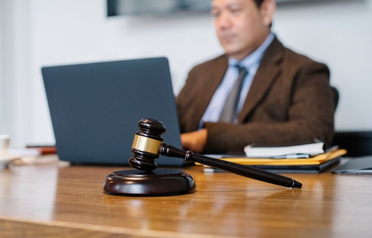 Czyn karalny nieletniego – jak działa prawo i co to oznacza w praktyce